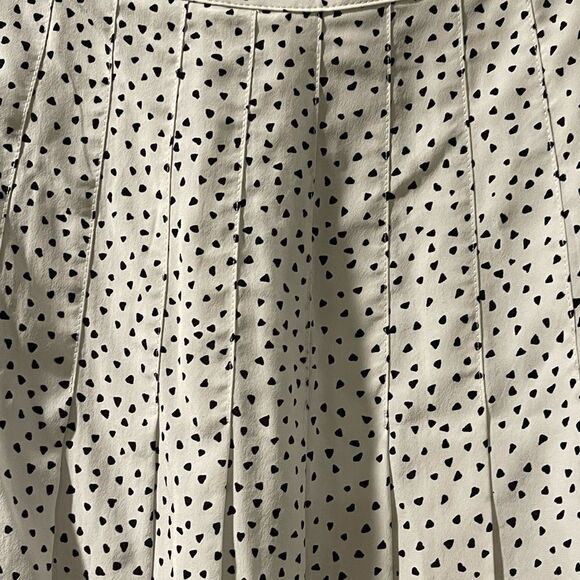 NWT Seven For All Mankind Pleated skirt White with black spot small retail $345 - Picture 3 of 13